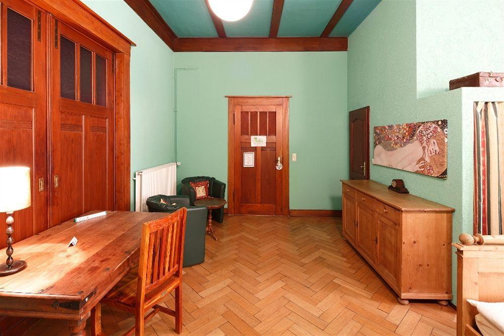 Avalon Bed & Breakfast Themen/- Nichtraucherhotel Ганновер Экстерьер фото
