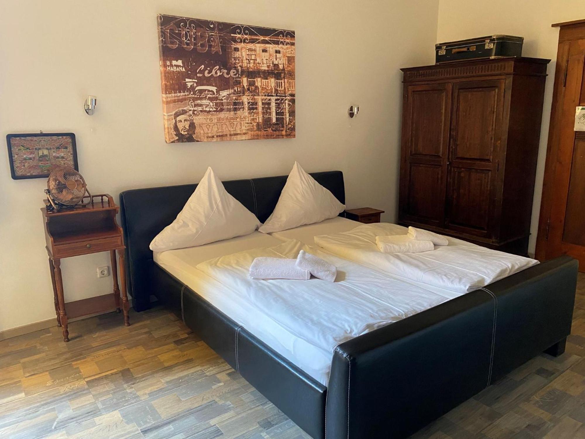 Avalon Bed & Breakfast Themen/- Nichtraucherhotel Ганновер Экстерьер фото