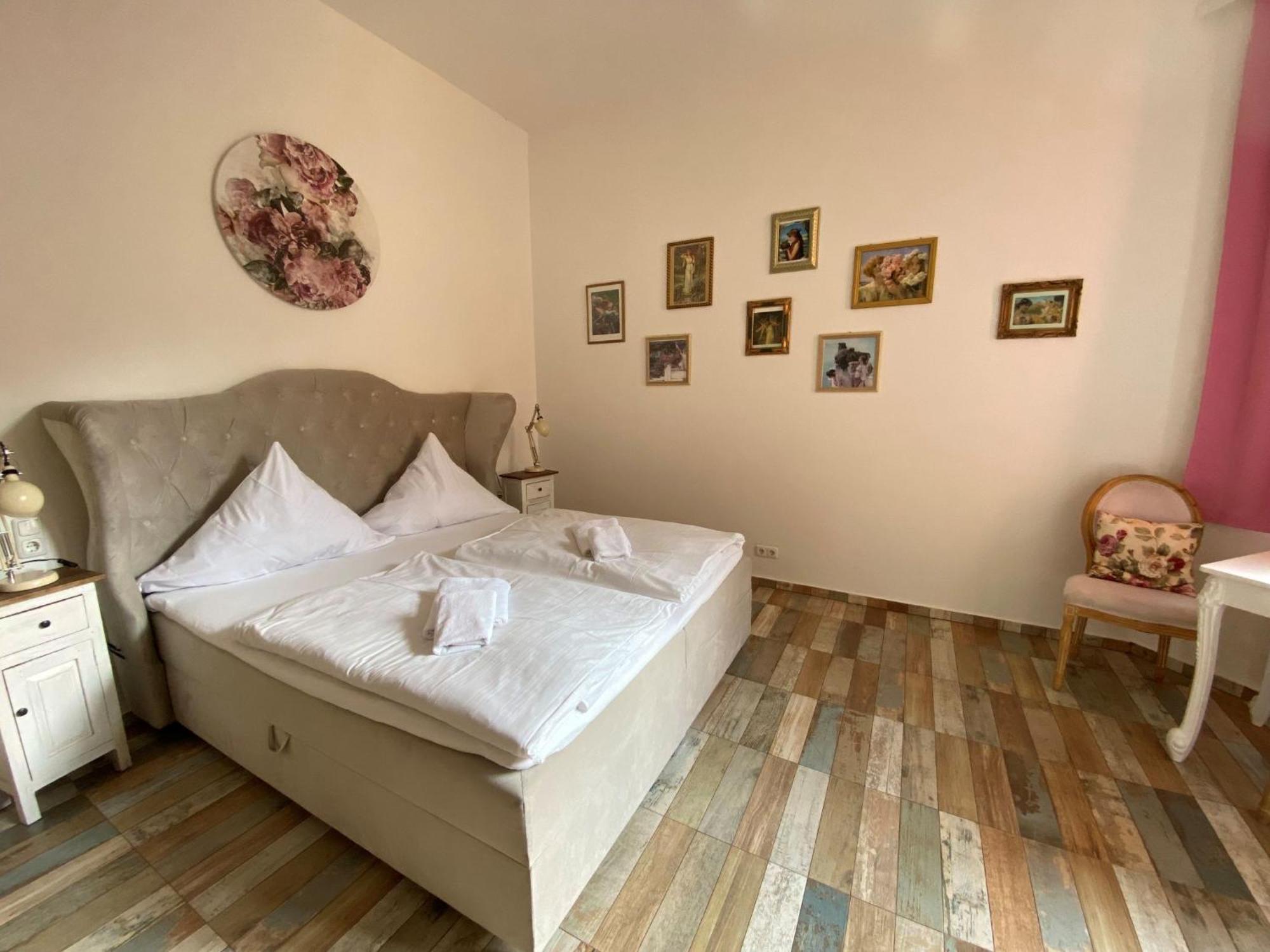 Avalon Bed & Breakfast Themen/- Nichtraucherhotel Ганновер Экстерьер фото