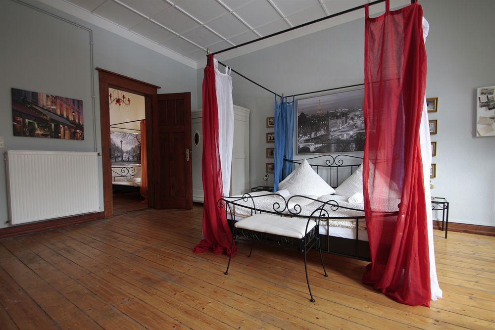 Avalon Bed & Breakfast Themen/- Nichtraucherhotel Ганновер Экстерьер фото